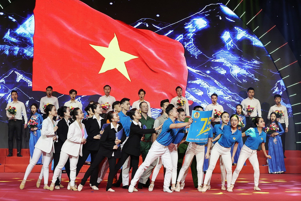 Chương trình nghệ thuật chào mừng. (Ảnh: Dương Giang/TTXVN)