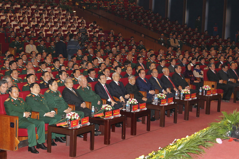 Các đồng chí lãnh đạo, nguyên lãnh đạo Đảng, Nhà nước và các đại biểu dự Lễ kỷ niệm. (Ảnh: Trí Dũng/TTXVN)