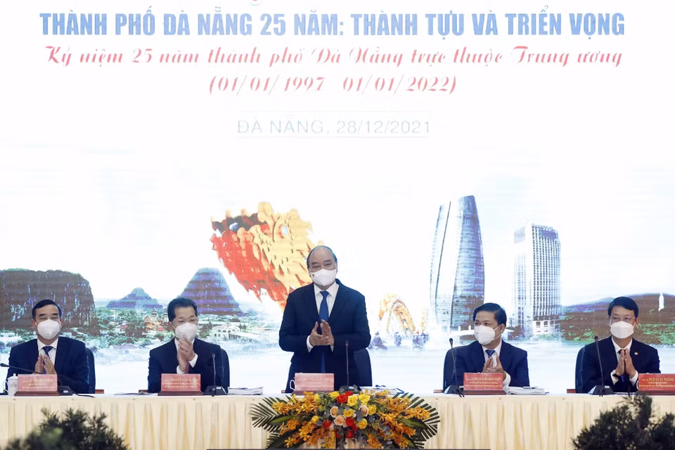 Chủ tịch nước Nguyễn Xuân Phúc dự tọa đàm. (Ảnh: Thống Nhất/TTXVN)
