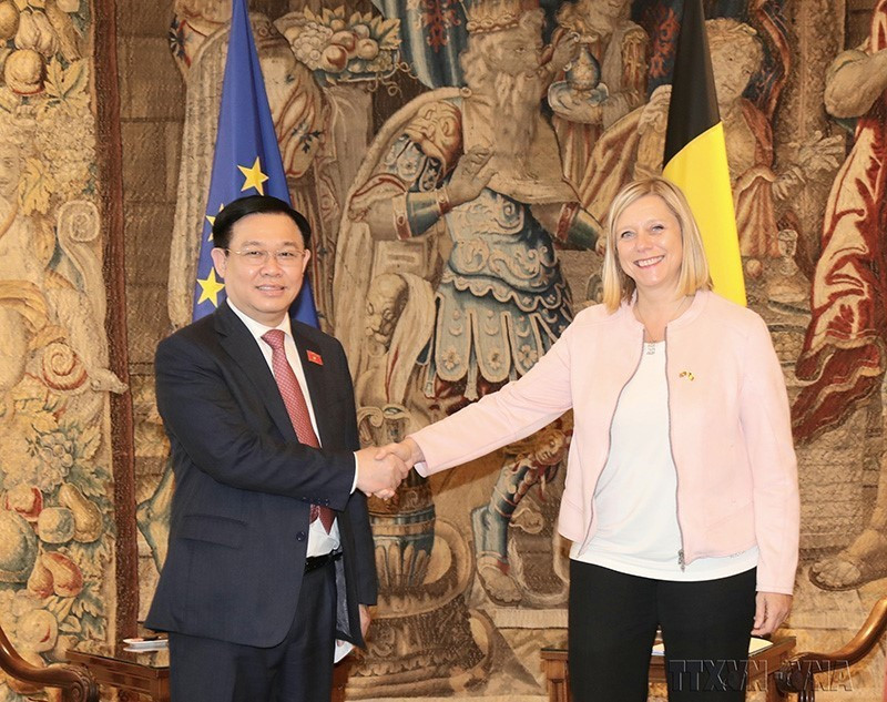 Chủ tịch Quốc hội Vương Đình Huệ Hội đàm với Chủ tịch Hạ viện Bỉ Elliance Tillieux, chiều 9/9/2021, tại Brussels. (Ảnh: Doãn Tấn/TTXVN)