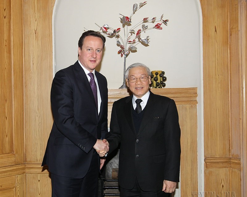 Thủ tướng David Cameron đón Tổng Bí thư Nguyễn Phú Trọng thăm chính thức Anh, ngày 22/1/2013, tại số 10 phố Downing ở Thủ đô London. (Ảnh: Trí Dũng/TTXVN)