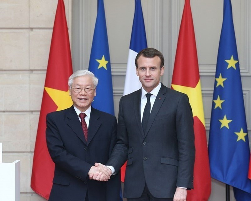 Tổng Bí thư Nguyễn Phú Trọng gặp Tổng thống Emmanuel Macron, chiều 27/3/2018 tại Phủ Tổng thống ở Thủ đô Paris trong chuyến thăm chính thức Cộng hòa Pháp từ 25-27/3/2018. (Ảnh: Trí Dũng/TTXVN)