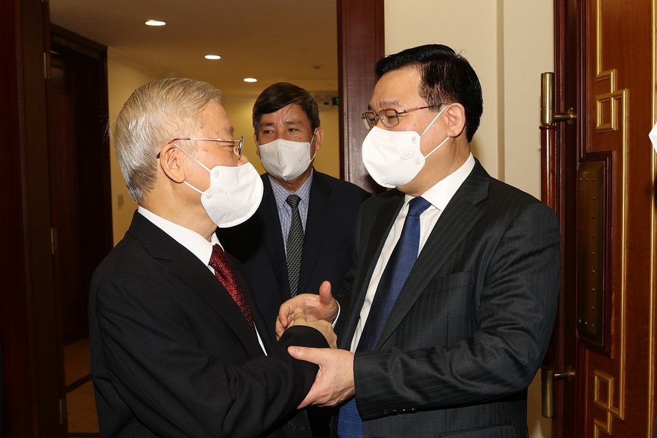 Tổng Bí thư Nguyễn Phú Trọng với Chủ tịch Quốc hội Vương Đình Huệ tại phiên khai mạc hội nghị. (Ảnh: Trí Dũng/TTXVN)