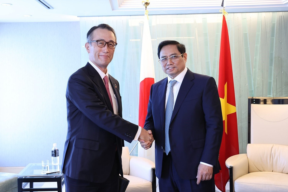 Thủ tướng Phạm Minh Chính tiếp Phó Chủ tịch Tập đoàn MUFG Kanetsugu Mike. (Ảnh: Dương Giang/TTXVN)