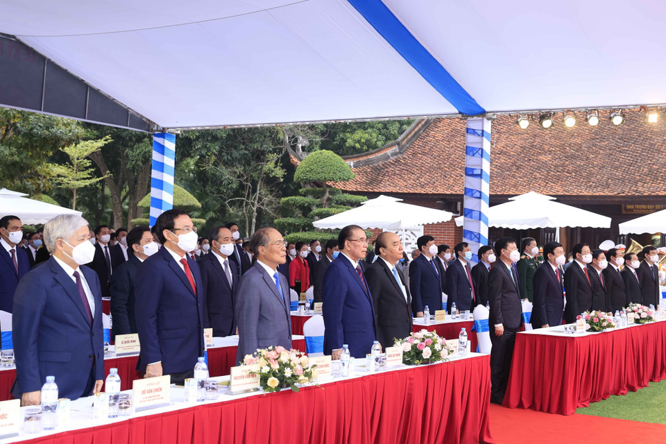 Chủ tịch nước Nguyễn Xuân Phúc, các lãnh đạo, nguyên Đảng, Nhà nước dự Lễ kỷ niệm. (Ảnh: Thống Nhất/TTXVN)