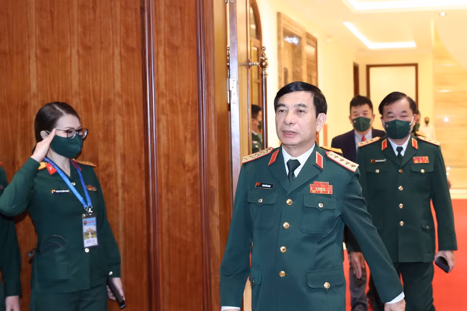 Đại tướng Phan Văn Giang, Bộ trưởng Bộ Quốc phòng Việt Nam, đến dự hội nghị. (Ảnh: Trọng Đức/TTXVN)