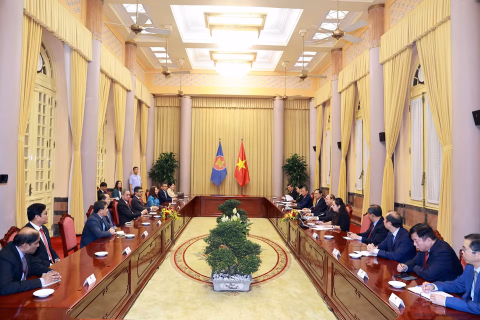Chủ tịch nước Nguyễn Xuân Phúc tiếp Đại sứ, Đại biện các nước thành viên ASEAN. (Ảnh: Thống Nhất/TTXVN)