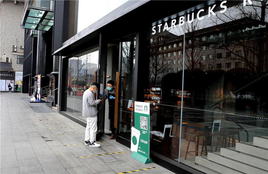 Các dịch vụ ăn uống cũng hoạt động trở lại. (Nguồn: chinadaily.com.cn)