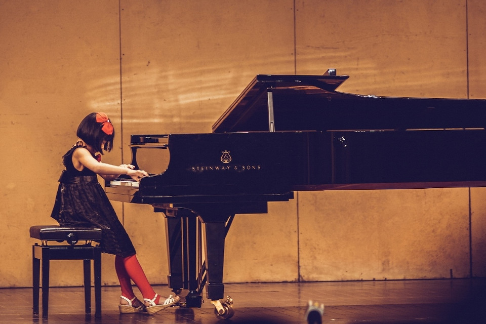 Rất nhiều tài năng trẻ về piano đã đoạt nhiều giải cao trong nước và quốc tế. (Ảnh Minh Sơn/Vietnam+)