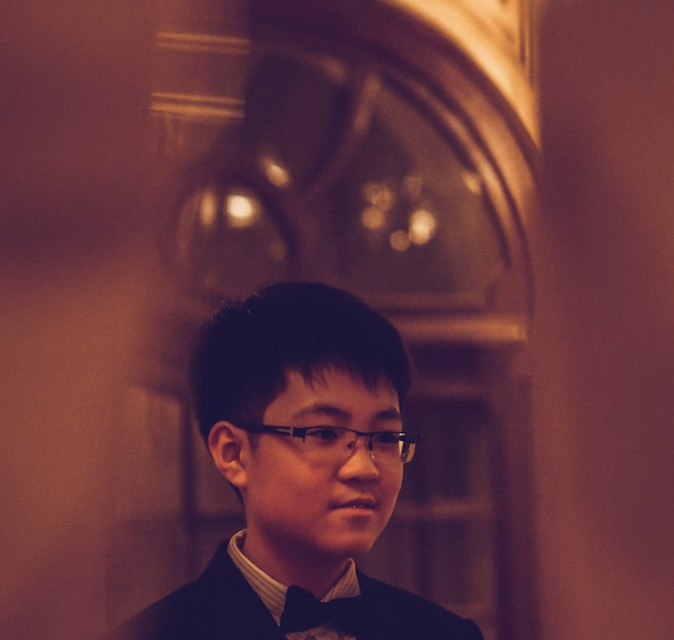 Một tài năng trẻ tham gia chương trình. (Ảnh: Minh Sơn/Vietnam+).