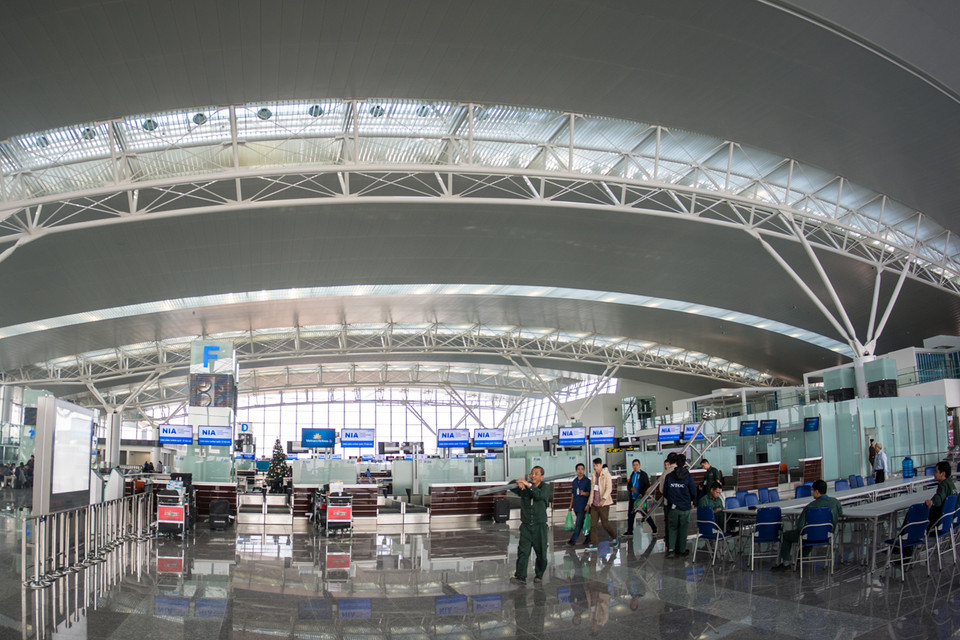 Nhà ga T2 được khởi công xây dựng ngày 4/12/2011, có tổng vốn đầu tư gần 900 triệu USD, tương đương hơn 18.000 tỷ đồng (khoảng 2/3 vay vốn ODA của Nhật). (Ảnh: Minh Sơn–Hoàng Long/Vietnam+)