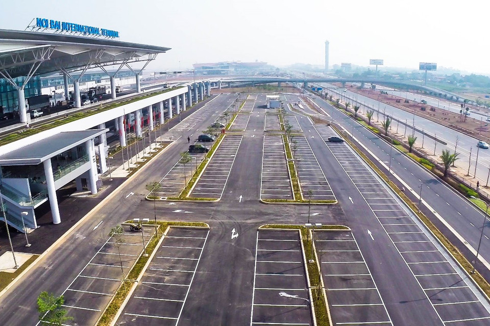 Bãi đỗ xe rộng hơn 40.000m2, có khu vực đỗ xe riêng dành cho người khuyết tật theo chuẩn quốc tế. (Ảnh: Minh Sơn – Hoàng Long/Vietnam+)