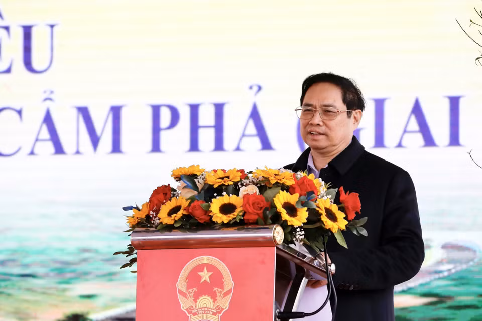 Thủ tướng Phạm Minh Chính phát biểu tại Lễ khánh thành cầu cửa Lục 1 (cầu Tình yêu). (Ảnh: Dương Giang/TTXVN)