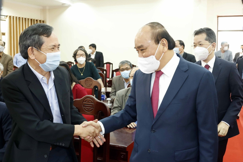 Chủ tịch nước Nguyễn Xuân Phúc và các đại biểu. (Ảnh: Thống Nhất/TTXVN)