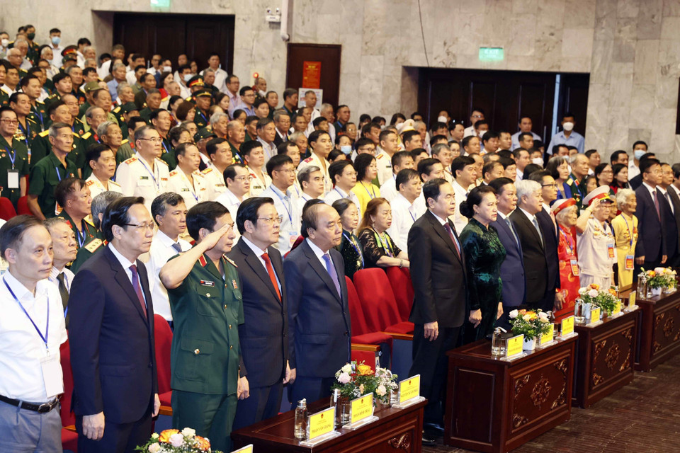 Chủ tịch nước Nguyễn Xuân Phúc và các đại biểu dự buổi lễ. (Ảnh: Thống Nhất/TTXVN)