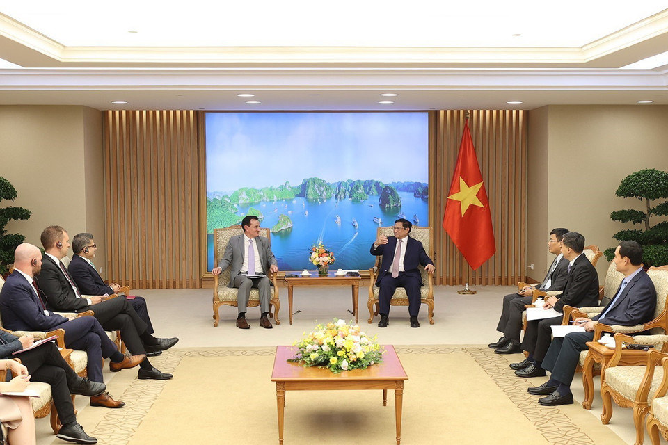 Hình ảnh Thủ tướng Phạm Minh Chính tiếp ông Pascal Soriot, Tổng Giám đốc điều hành Tập đoàn AstraZeneca. (Ảnh: Dương Giang/TTXVN)