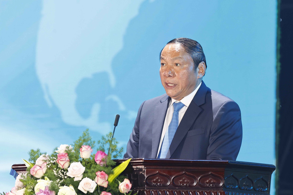 Bộ trưởng Bộ Văn hóa, Thể thao và Du lịch Nguyễn Văn Hùng trình bày diễn văn khai mạc. (Ảnh: Doãn Tấn/TTXVN)