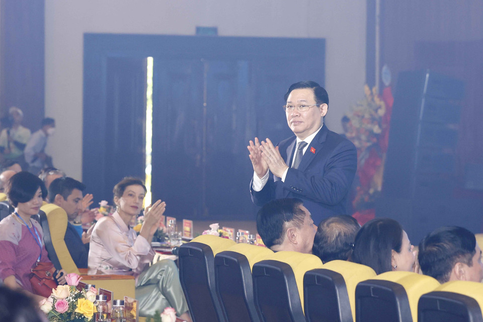 Chủ tịch Quốc hội Vương Đình Huệ dự Lễ kỷ niệm. (Ảnh: Doãn Tấn/TTXVN)