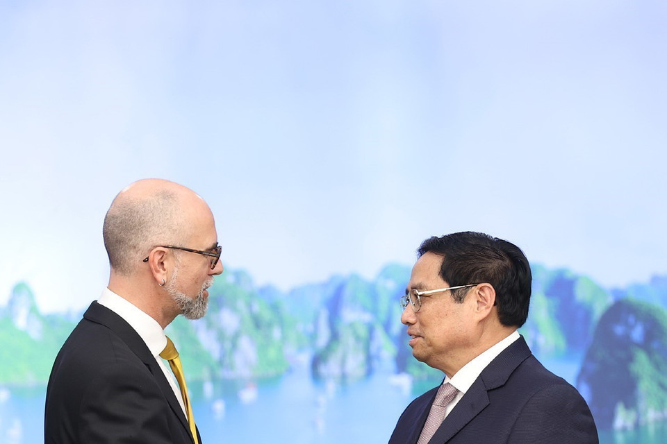 Thủ tướng Phạm Minh Chính tiếp Đại sứ Canada tại Việt Nam Shawn Steil. (Ảnh: Dương Giang/TTXVN)