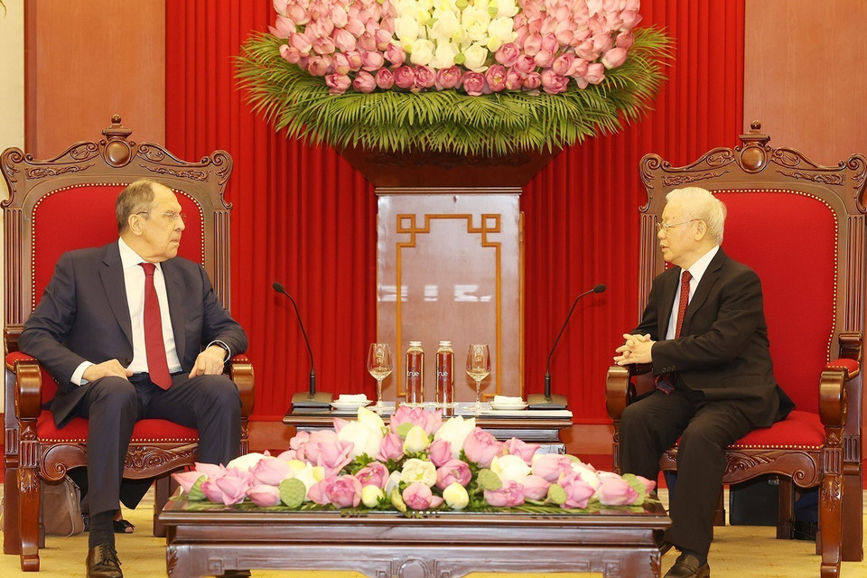 Tổng Bí thư Nguyễn Phú Trọng tiếp Bộ trưởng Ngoại giao Liên bang Nga. (Ảnh : Trí Dũng/TTXVN)