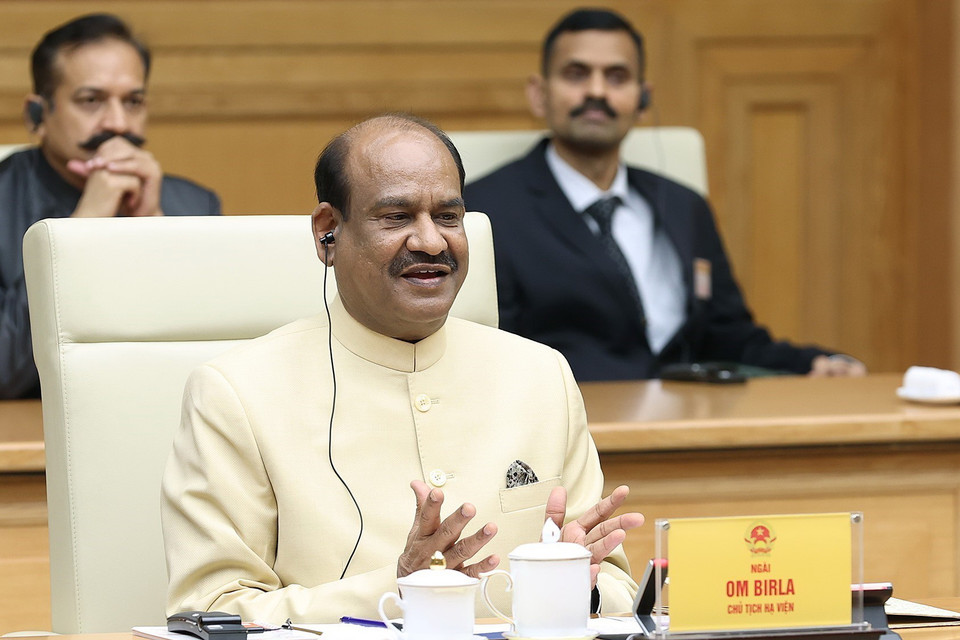 Chủ tịch Hạ viện Cộng hòa Ấn Độ Om Birla phát biểu. (Ảnh: Dương Giang/TTXVN)