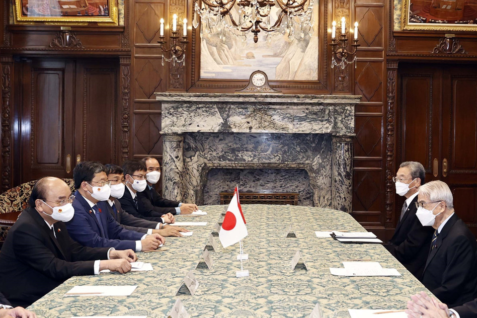 Chủ tịch nước Nguyễn Xuân Phúc hội kiến Chủ tịch Thượng viện Nhật Bản Hidehisa Otsuji. (Ảnh: Thống Nhất/TTXVN)