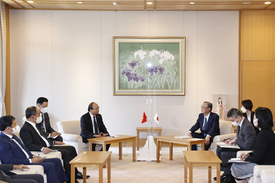 Chủ tịch nước Nguyễn Xuân Phúc hội kiến Chủ tịch Hạ viện Nhật Bản Hosoda Hiroyuki. (Ảnh: Thống Nhất/TTXVN)