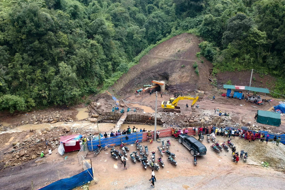 Toàn cảnh hầm thủy điện nơi xảy ra sự cố. (Ảnh: Xuân Tư/TTXVN)