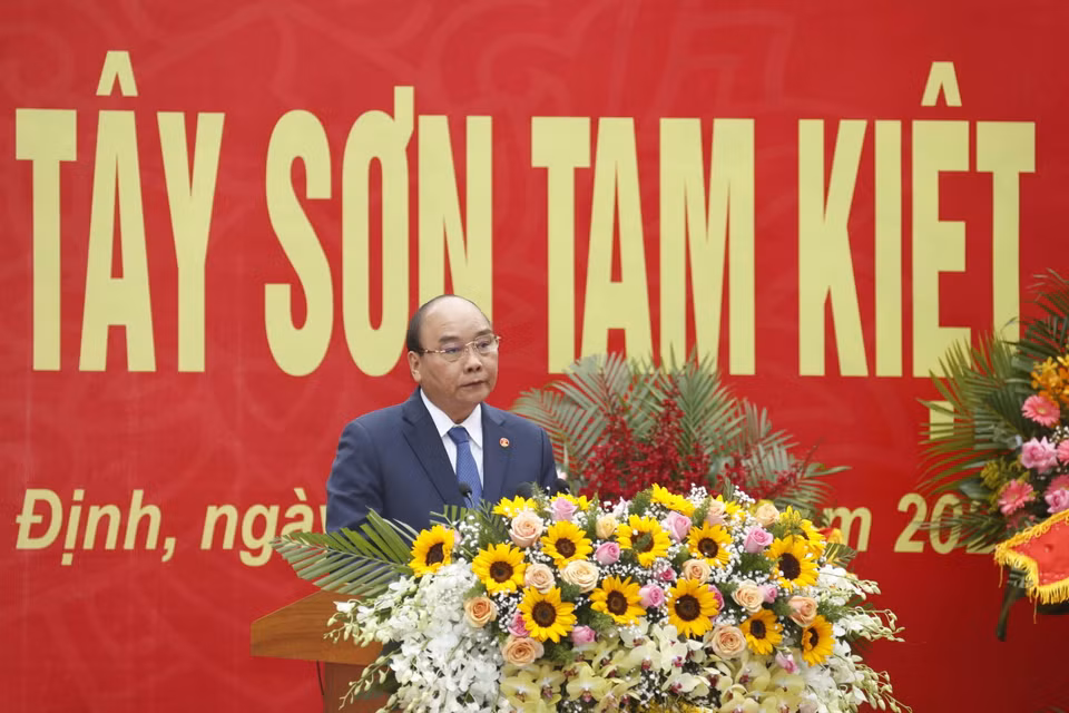 Chủ tịch nước Nguyễn Xuân Phúc phát biểu tại Lễ khánh thành Đền thờ Tây Sơn Tam Kiệt. (Ảnh: Thống Nhất/TTXVN)
