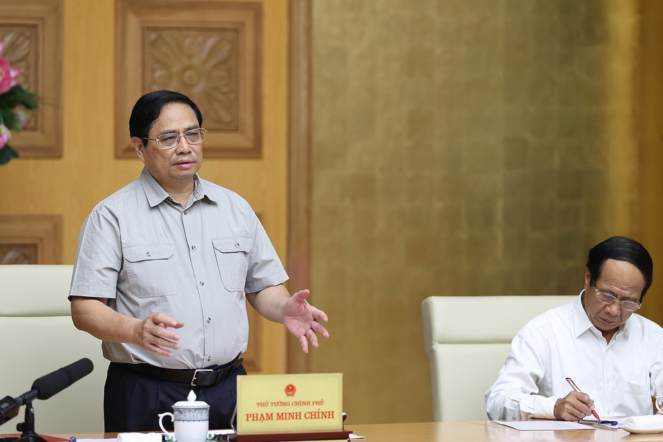 Thủ tướng Phạm Minh Chính phát biểu tại cuộc họp ứng phó cơn bão số 4. (Ảnh: Dương Giang/TTXVN)