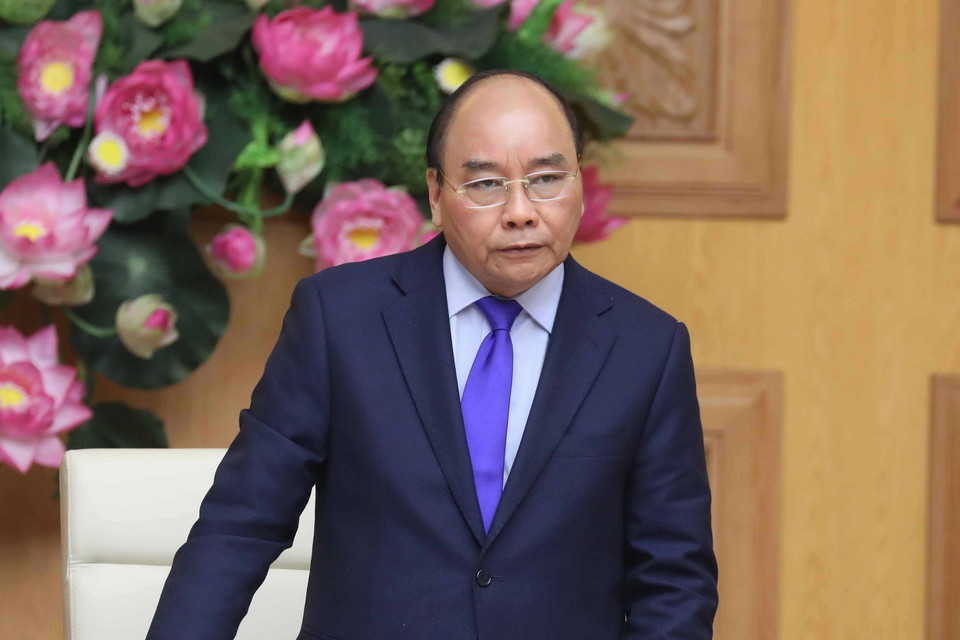 Tại cuộc họp Thường trực Chính phủ ngày 30/1 vừa qua, Thủ tướng Nguyễn Xuân Phúc một lần nữa nhấn mạnh quan điểm chỉ đạo phải “chống dịch như chống giặc;” kiên quyết ngăn chặn dịch bệnh viêm đường hô hấp cấp do chủng mới của virus corona mới (2019-nCoV) gây ra, kể cả phải chấp nhận thiệt hại về kinh tế; bảo đảm an toàn tính mạng, sức khỏe người dân. (Ảnh: Thống Nhất/TTXVN)