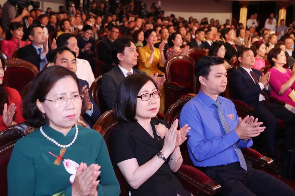 Các đại biểu tham dự buổi lễ. (Ảnh: Lâm Khánh/TTXVN)