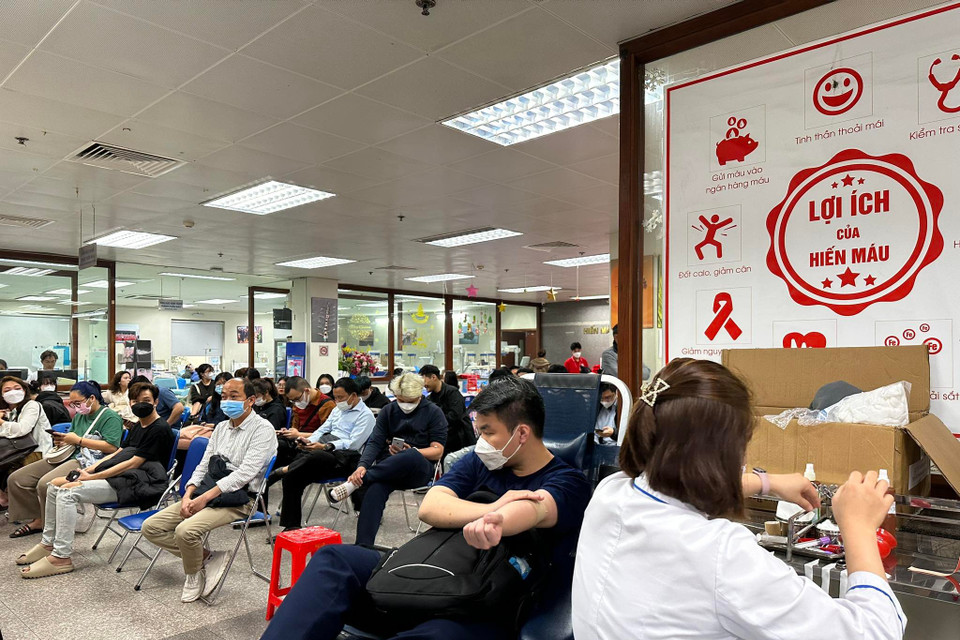  Hiến máu vào dịp đầu Xuân năm mới đã và đang trở thành một nét văn hóa đẹp.Lễ hội năm nay với thông điệp “Hiến máu đầu xuân-Nhân lên hạnh phúc.” (Ảnh: PV/Vietnam+)
