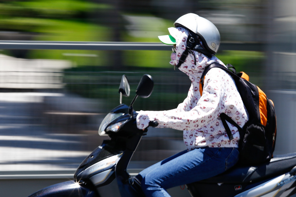 Theo dự báo, nhiệt độ Hà Nội sẽ bắt đầu giảm nhẹ từ ngày mai (4/6). (Ảnh: Minh Chiến/Vietnam+)