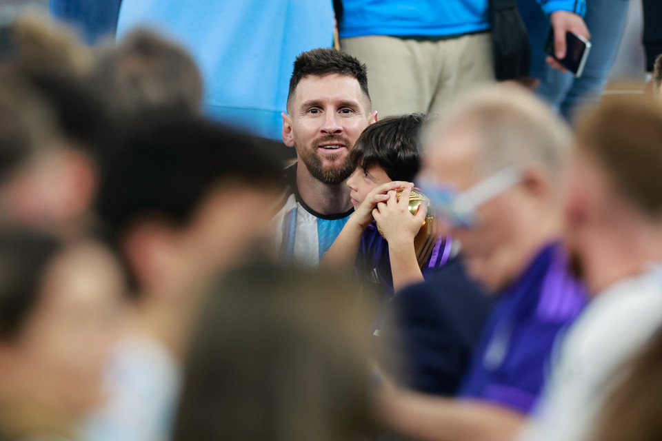 Với cú đúp vào lưới Pháp, Messi còn trở thành cầu thủ để lại dấu giày trong nhiều bàn thắng nhất lịch sử World Cup - 21 bàn thắng (13 bàn và 8 kiến tạo). (Ảnh: Hải An/Vietnam+)