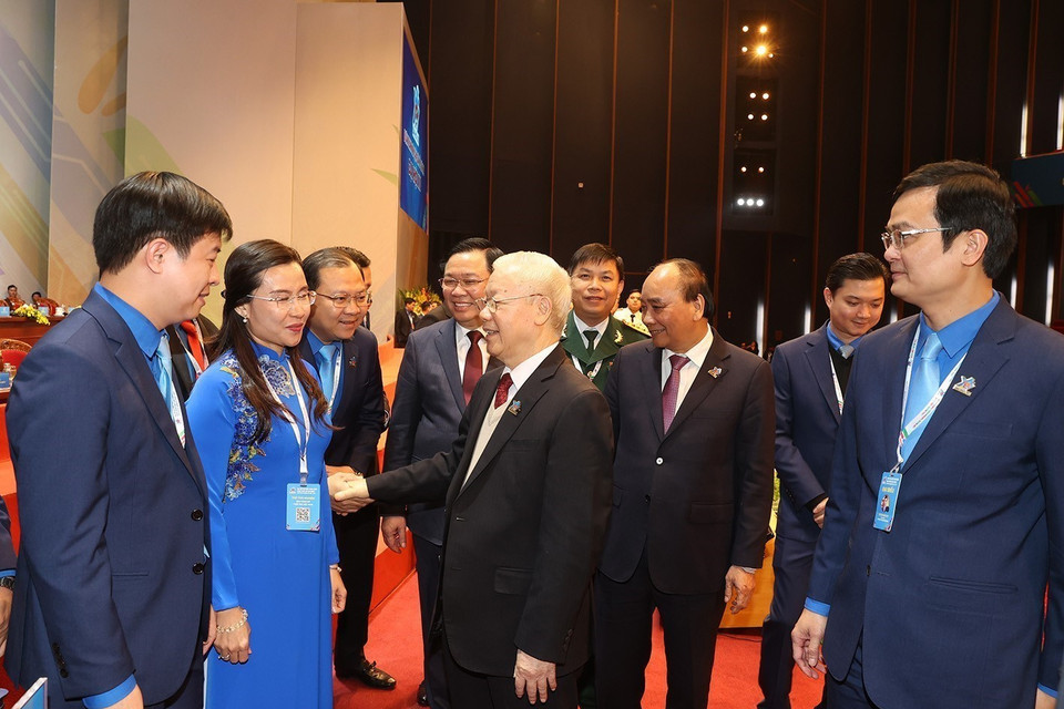 Tổng Bí thư Nguyễn Phú Trọng cùng các lãnh đạo Đảng, Nhà nước với các đại biểu dự đại hội. (Ảnh: Trí Dũng/TTXVN)