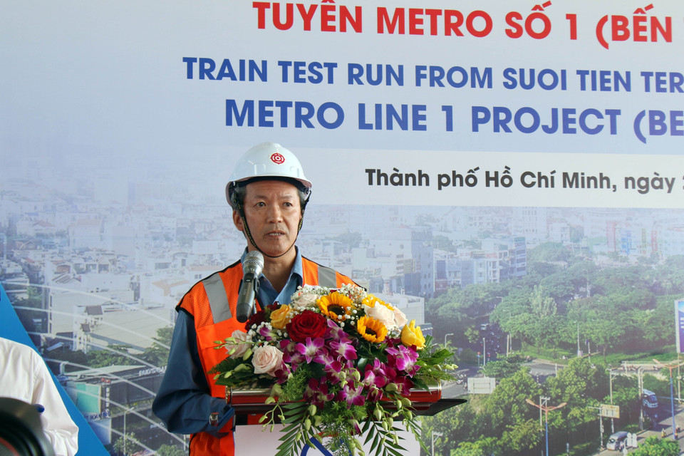 Ông Kazuhiko Nagasawa, Giám đốc Dự án của Công ty Hitachi (gói thầu CP3 dự án metro số 1) phát biểu tại buổi lễ. (Ảnh: Tiến Lực/TTXVN)