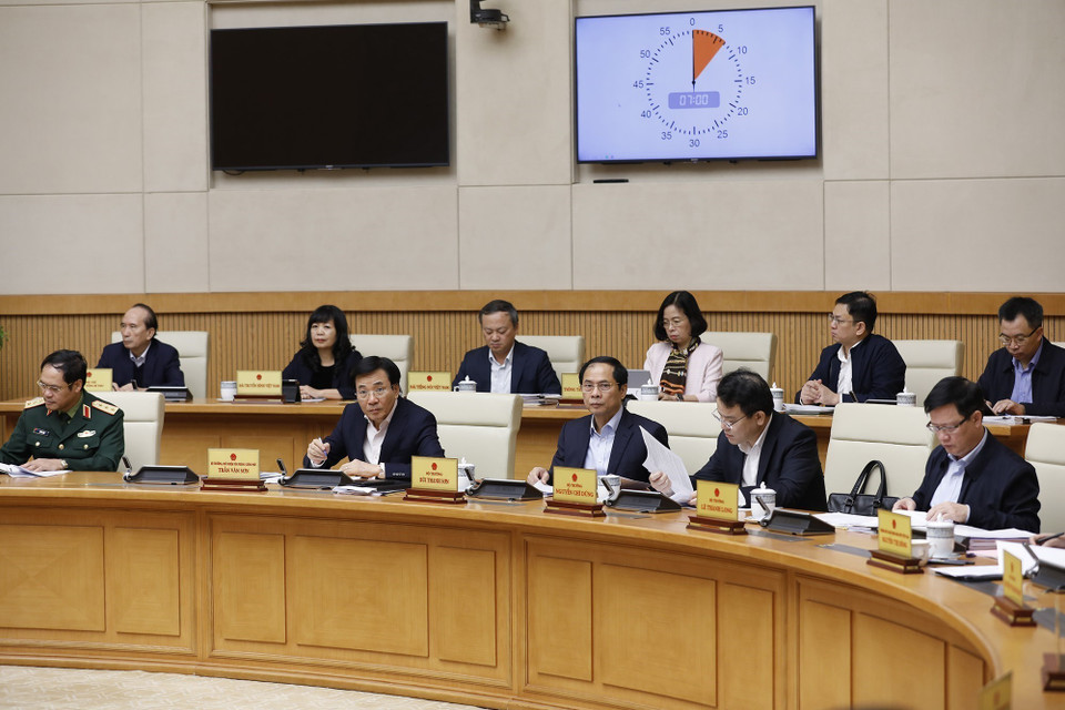 Các bộ, ngành, cơ quan thuộc Chính phủ tham dự phiên họp.(Ảnh: Dương Giang/TTXVN)