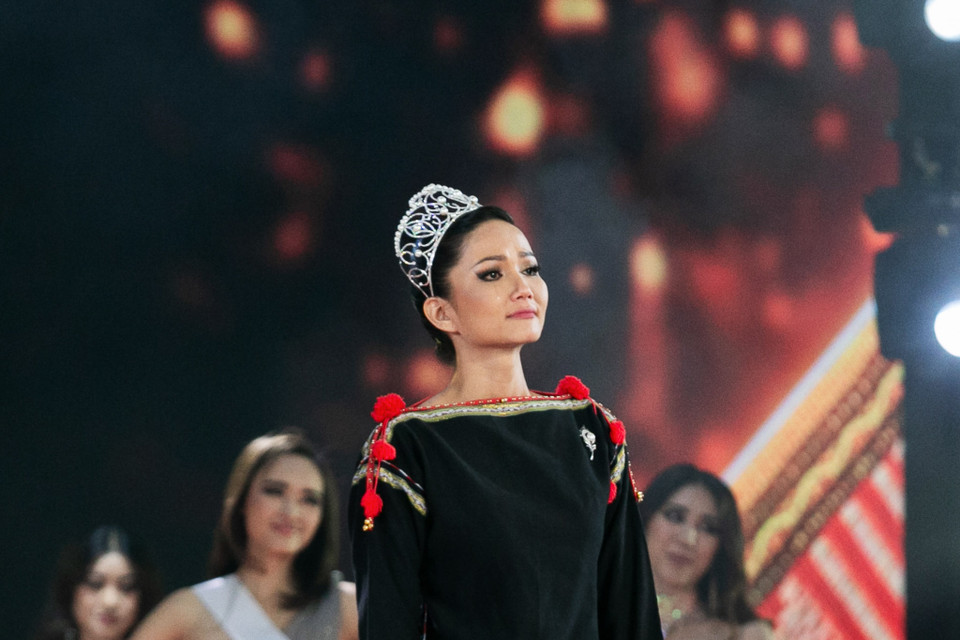 Đây là lần cuối cô sải bước trên sân khấu của Hoa hậu Hoàn vũ Việt Nam với tư cách là đương kim Hoa hậu Hoàn vũ Việt Nam. (Ảnh: Sang Đào/Vietnam+)