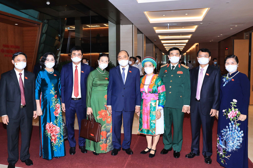 Chủ tịch nước Nguyễn Xuân Phúc và các đại biểu. (Ảnh: Doãn Tấn/TTXVN)