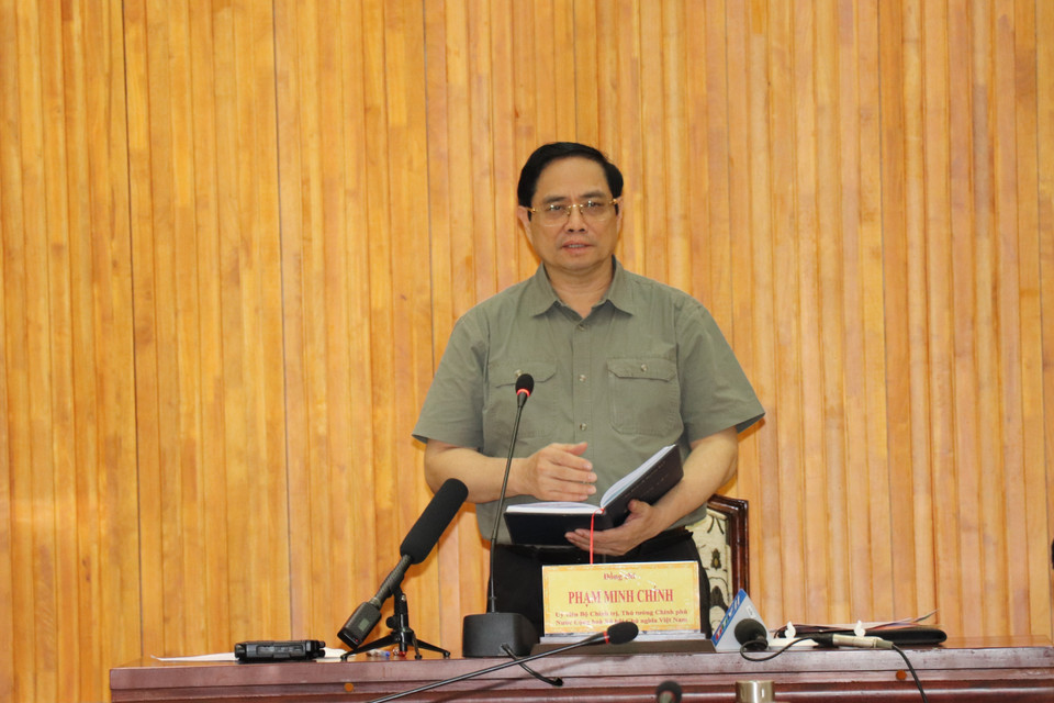 Thủ tướng Chính phủ Phạm Minh Chính tại buổi làm việc với tỉnh Tây Ninh. (Ảnh: Lê Đức Hoảnh/TTXVN)