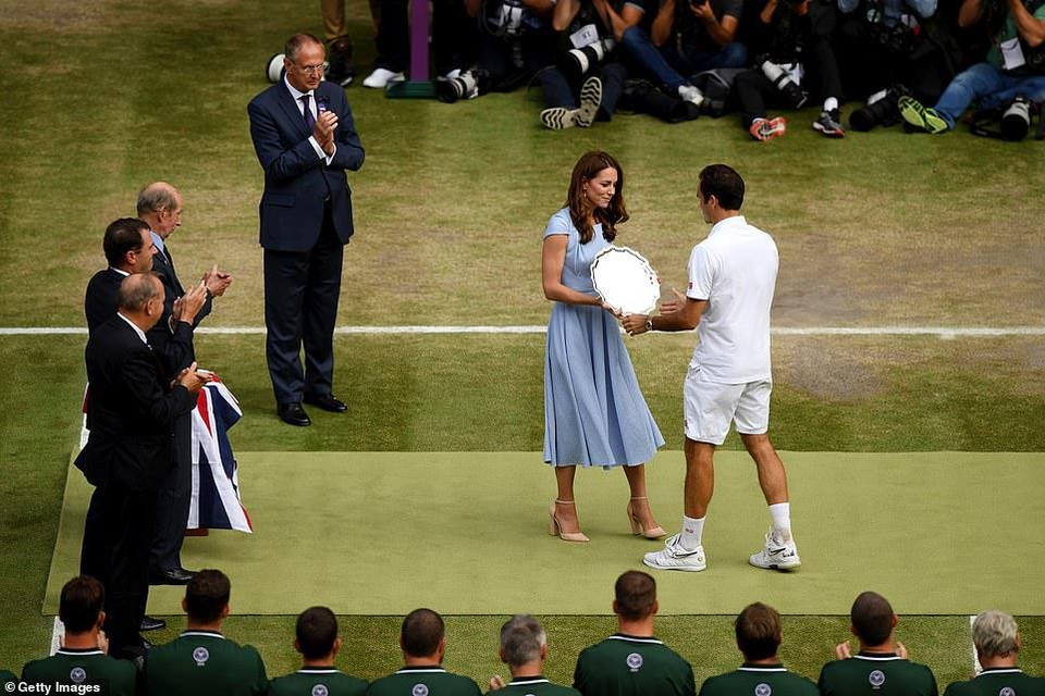 Trong khi đó, Federer một lần nữa lại lỡ hẹn chức vô địch nhưng với những gì đã thể hiện anh xứng đáng nhận lời ca ngợi.