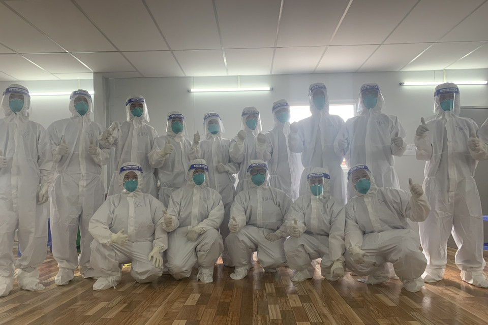 Và không quản ngại vất vả, cam khó hết lòng cứu chữa các bệnh nhân tại vùng tâm dịch Thành phố Hồ Chí Minh. (Ảnh: CTV)