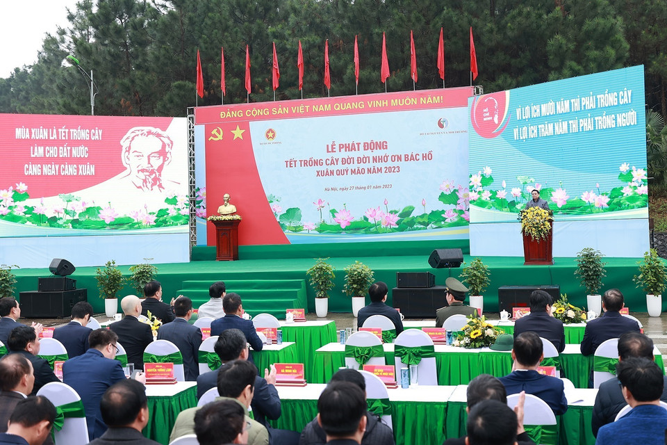 Thủ tướng Phạm Minh Chính phát động Tết trồng cây đời đời nhớ ơn Bác Hồ. (Ảnh: Dương Giang/TTXVN)