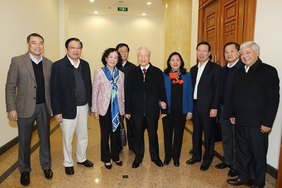 Tổng Bí thư Nguyễn Phú Trọng và các đại biểu dự cuộc họp. (Ảnh : Trí Dũng/TTXVN)