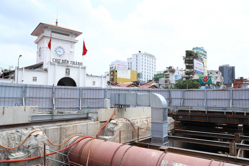 Công trường thi công ga Bến Thành. (Ảnh: Thống Nhất/TTXVN)