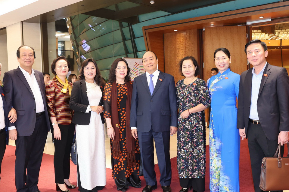 Thủ tướng Nguyễn Xuân Phúc và các đại biểu Quốc hội trước giờ chất vấn. (Ảnh: TTXVN)