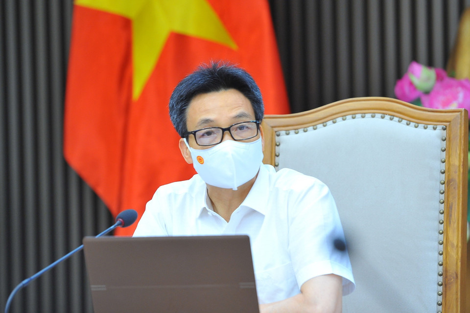 Phó Thủ tướng Chính phủ Vũ Đức Đam, Trưởng Ban Chỉ đạo Quốc gia phòng, chống dịch COVID-19 chủ trì cuộc họp. (Ảnh: Minh Đức/TTXVN)