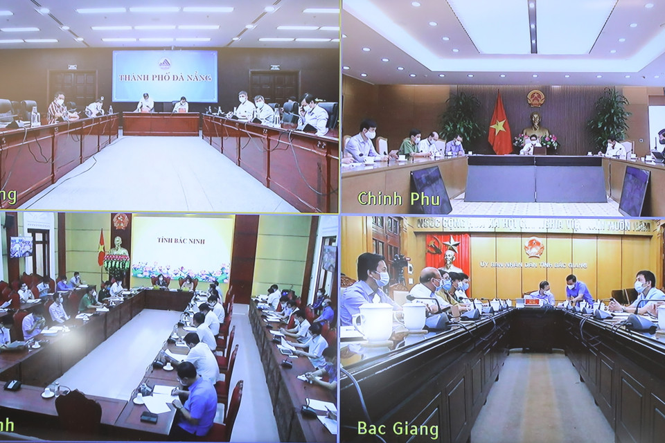 Các điểm cầu tham dự họp trực tuyến. (Ảnh: Văn Điệp/TTXVN)