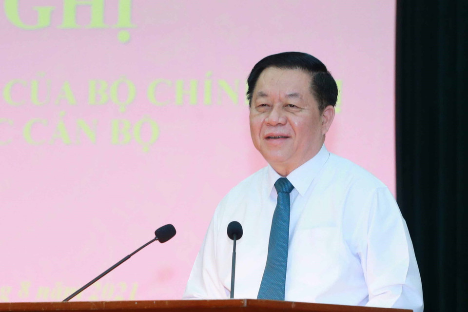 Đồng chí Nguyễn Trọng Nghĩa, Bí thư Trung ương Đảng, Trưởng Ban Tuyên giáo Trung ương phát biểu tại Hội nghị. (Ảnh: Phương Hoa/TTXVN)